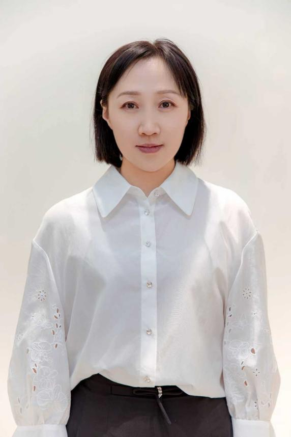 石莉萍.png