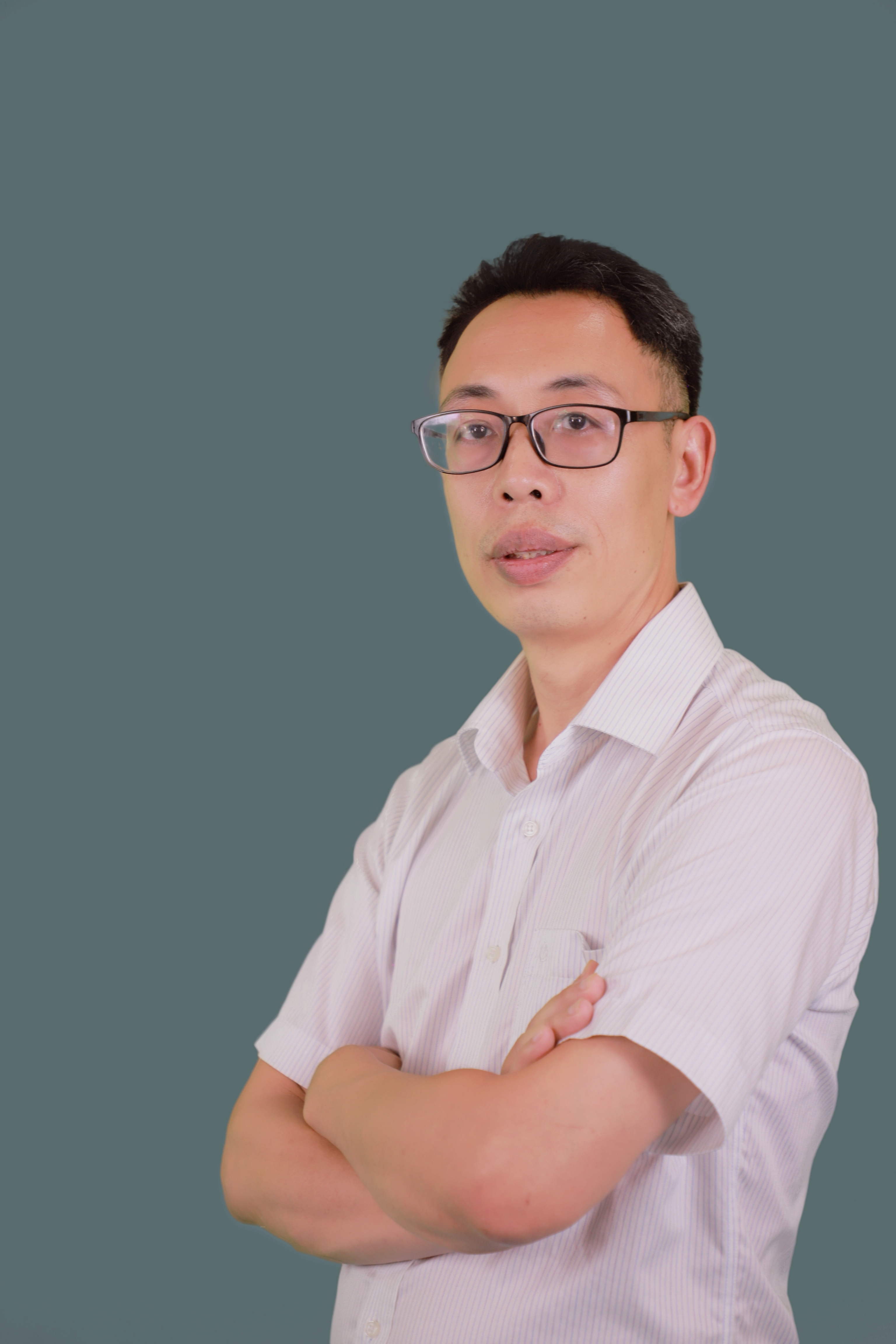 何清泉.png