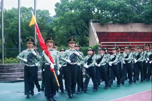国旗护卫队准备升旗 国旗护卫队准备升旗
